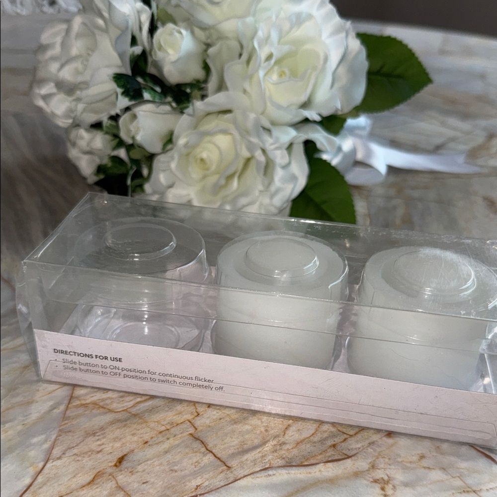 Essentials 2-piece set of flameless LED votive‎ candles 2-piece